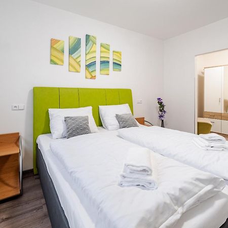 Private Luxury Apartments - Apartman G3 Frymburk Exterior foto